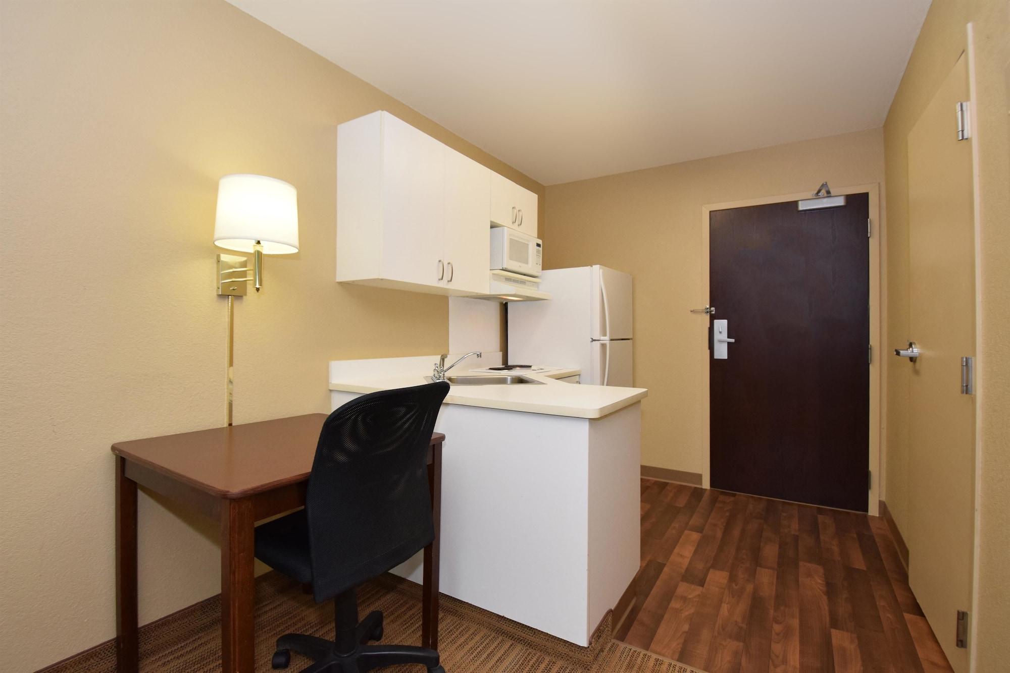 Extended Stay America Suites - Madison - Junction Court Middleton Buitenkant foto
