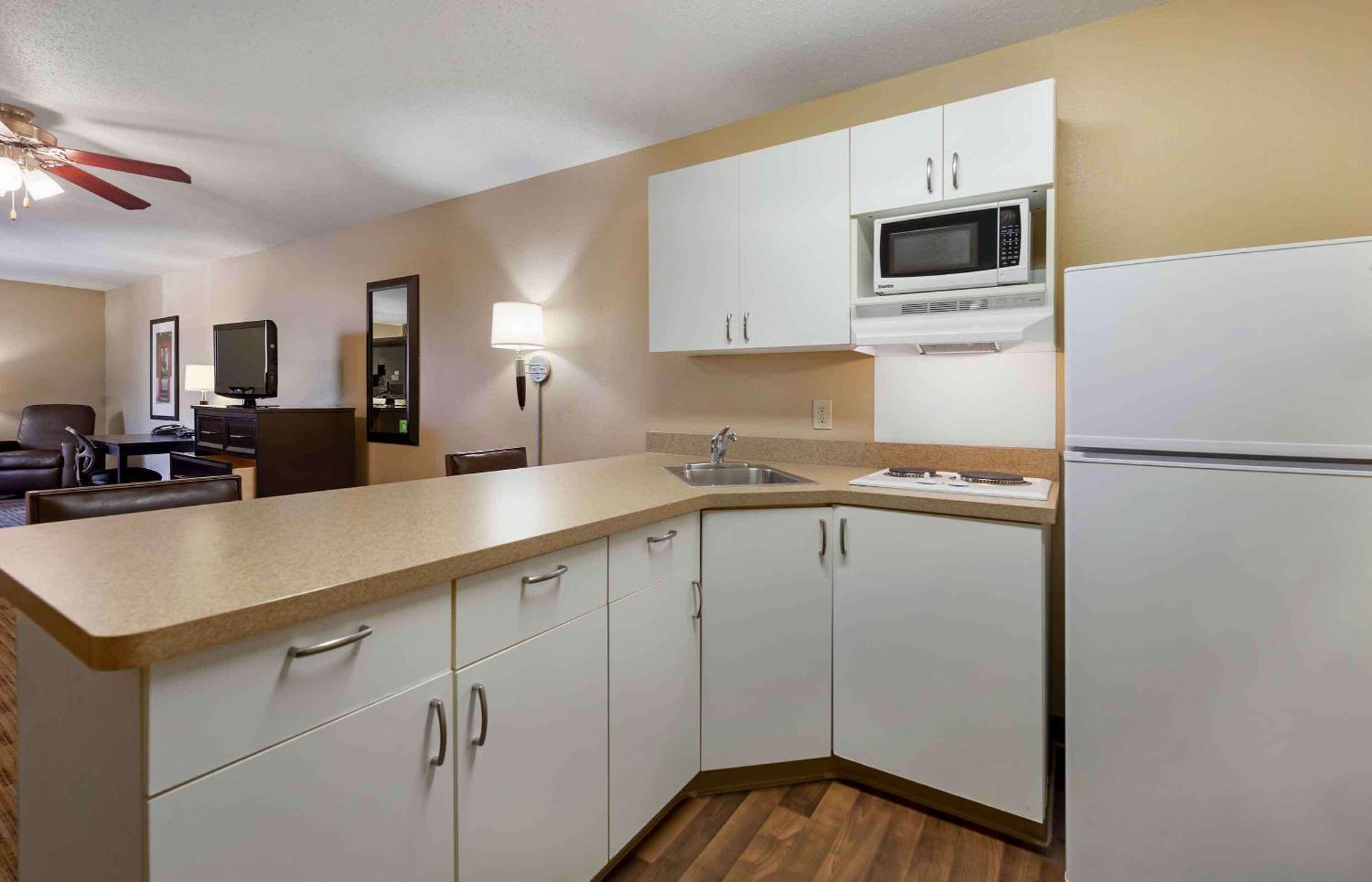 Extended Stay America Suites - Madison - Junction Court Middleton Buitenkant foto