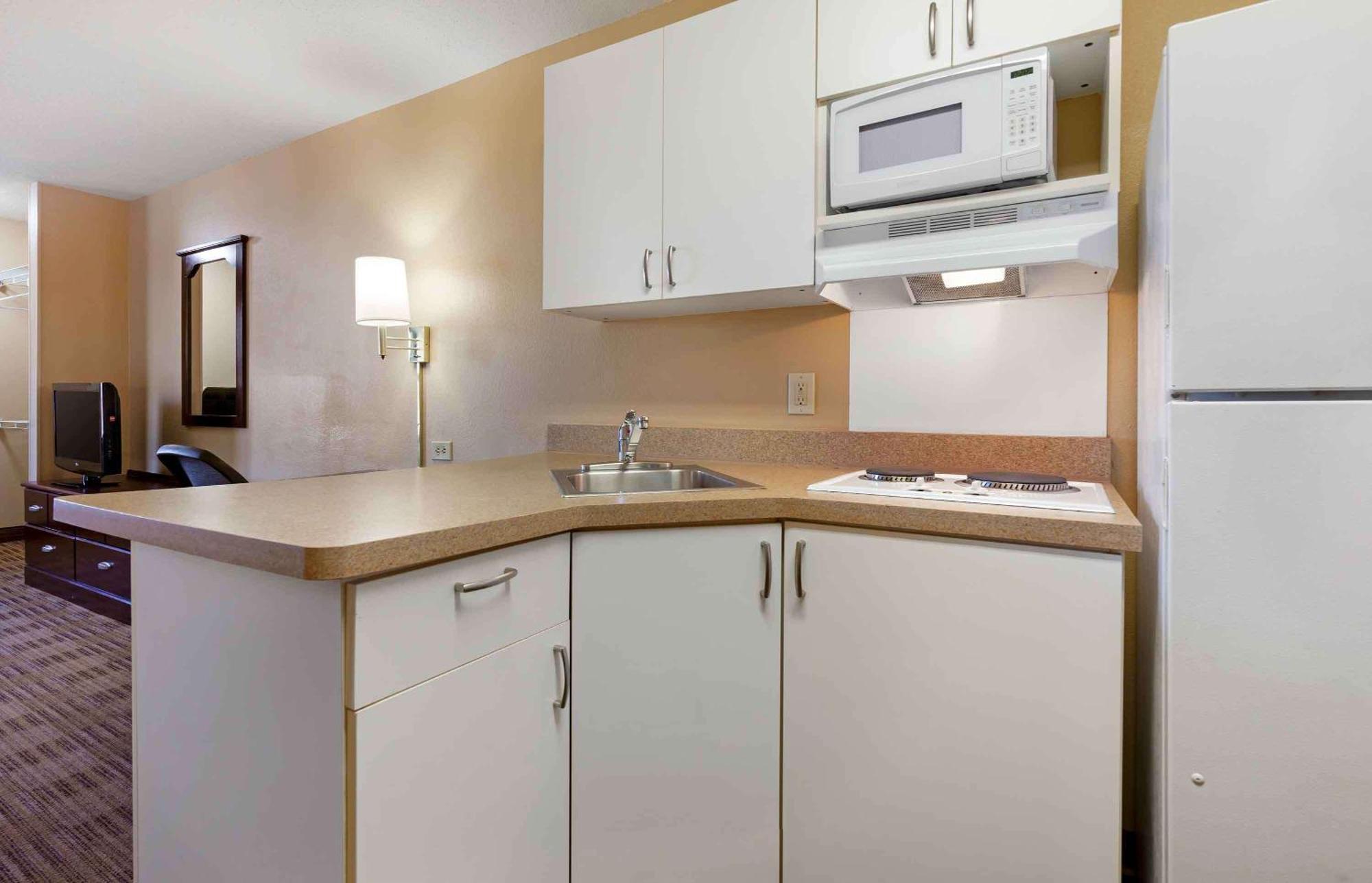 Extended Stay America Suites - Madison - Junction Court Middleton Buitenkant foto