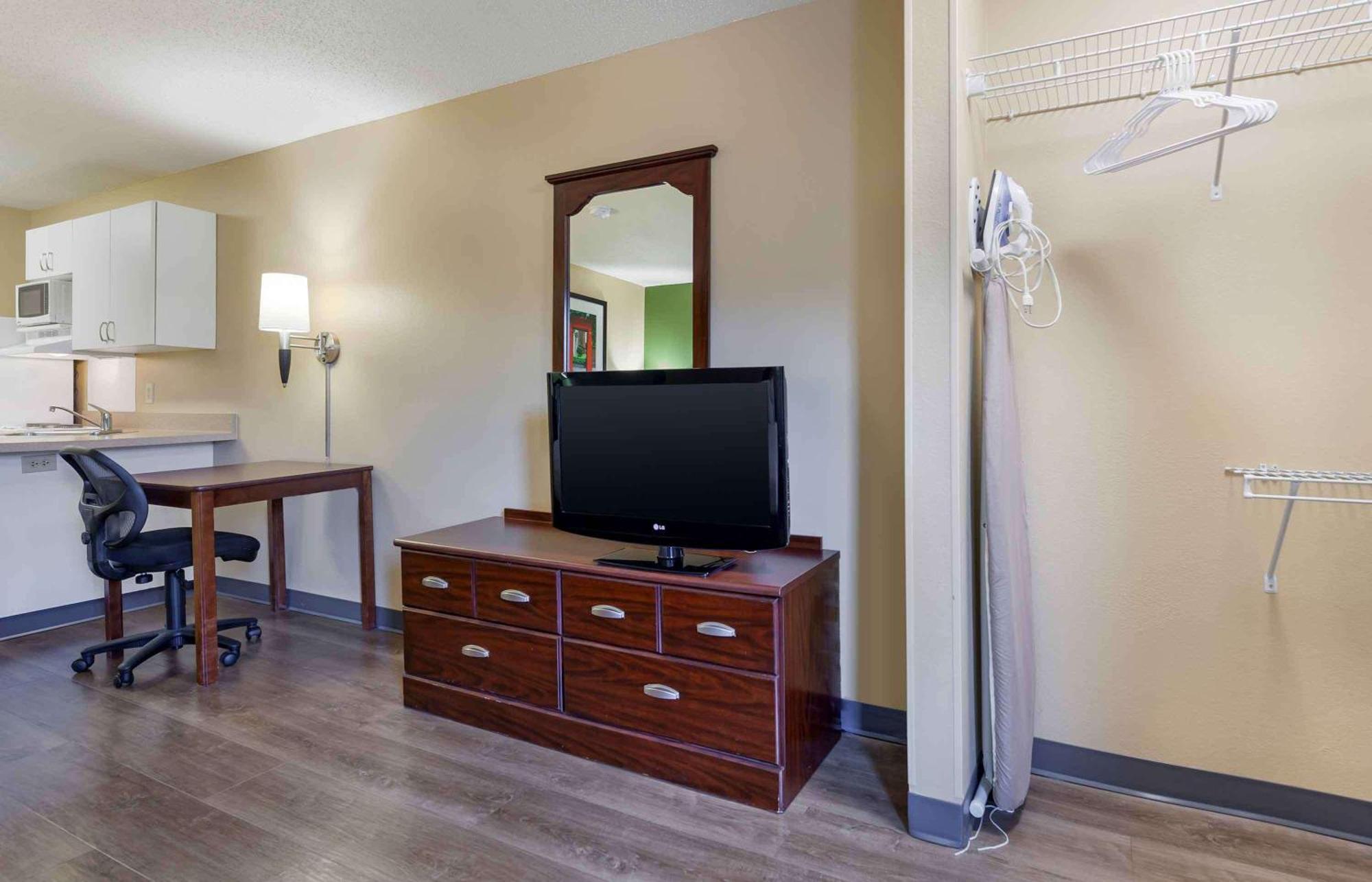 Extended Stay America Suites - Madison - Junction Court Middleton Buitenkant foto
