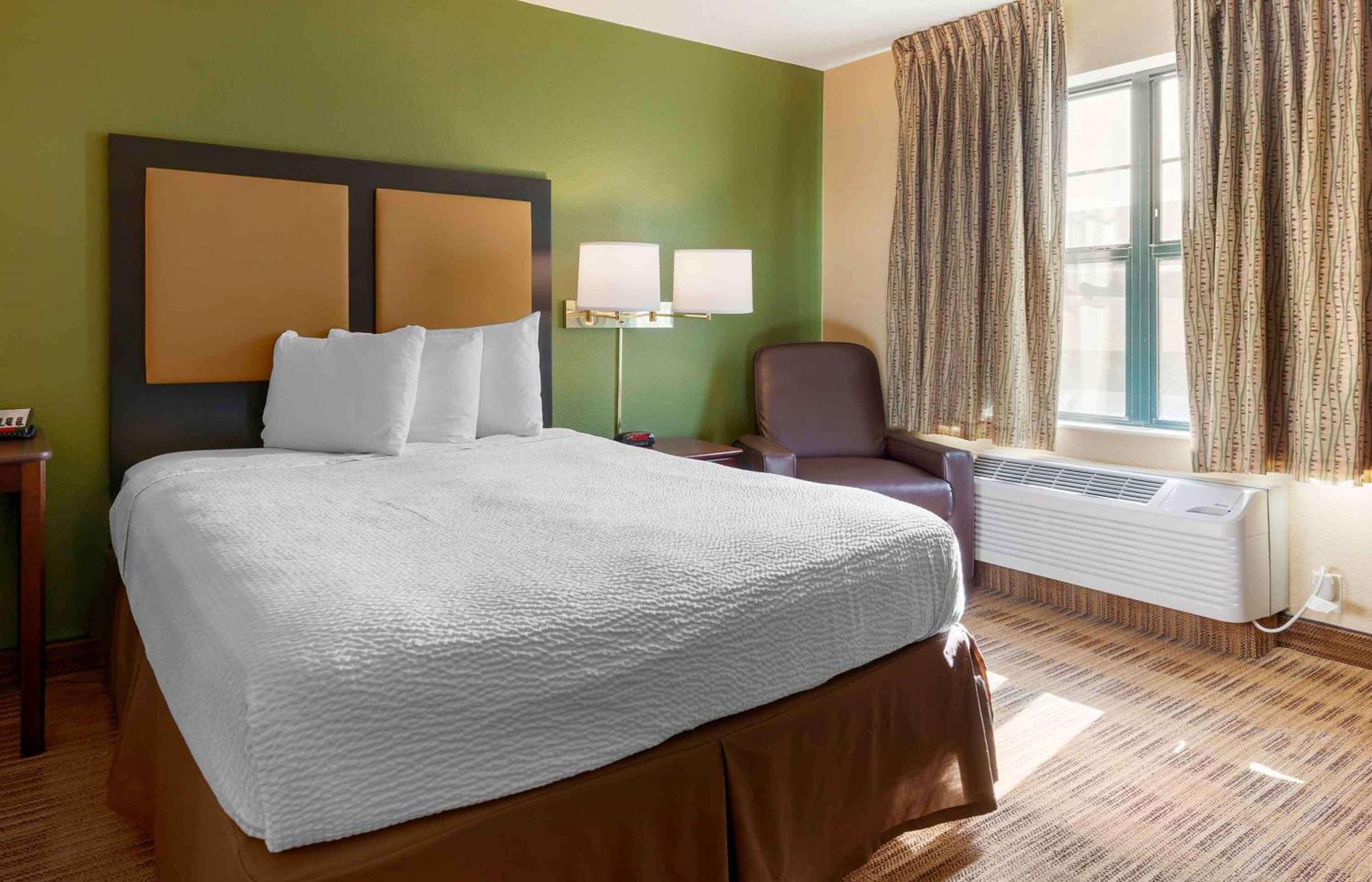 Extended Stay America Suites - Madison - Junction Court Middleton Buitenkant foto