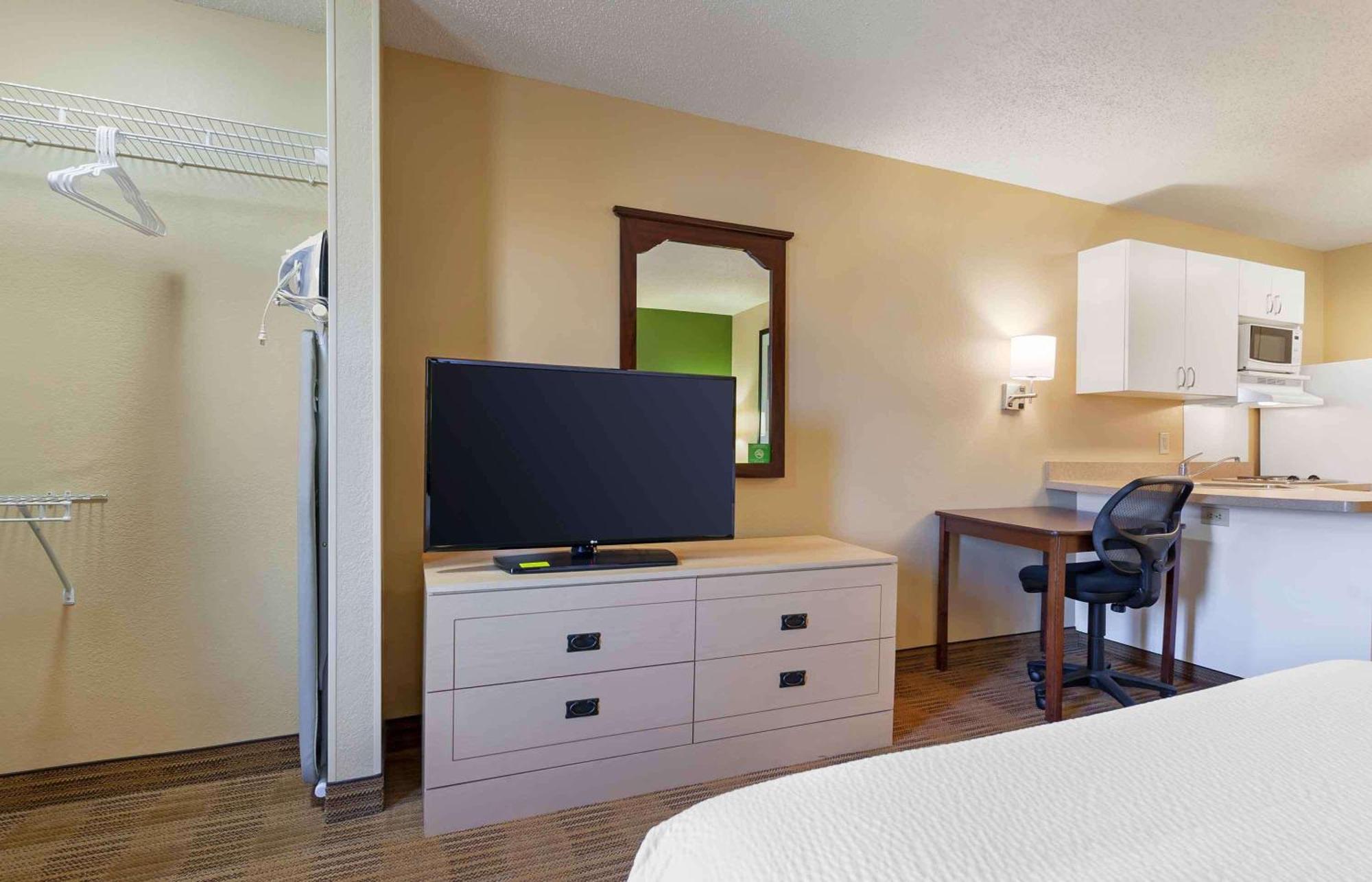 Extended Stay America Suites - Madison - Junction Court Middleton Buitenkant foto